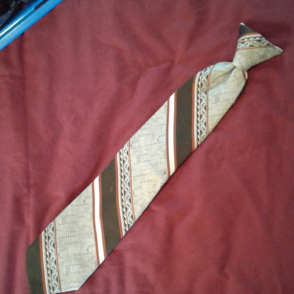 Clip tie